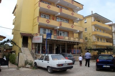 Balıkesir'de Polis Memuru Cinnet Getirdi Açıklaması 1 Ölü, 3 Yaralı