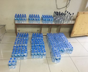 İzmir'de Sahte Rakı Operasyonu