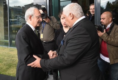 Kılıçdaroğlu'dan, Küba Ankara Büyülelçiliğine Taziye Ziyareti