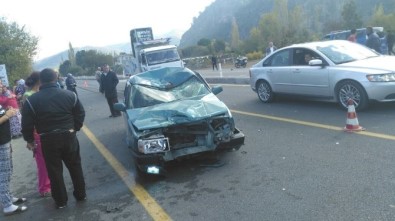 Ortaca'da Otomobille Motosiklet Çarpıştı; 2 Ağır Yaralı