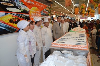 Özdilek İnegöl'de 15. Yılını Müşterileri İle Kutladı