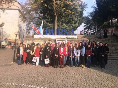 Akademi Lise Öğrencileri Bursa'da İnceleme Gezisine Katıldı