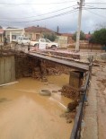 KAZıM ARSLAN - Balıkesir'de Şiddetli Yağmur Köprüyü Yıktı