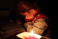 DUMLU - Mum Işığındaki Hayatlar