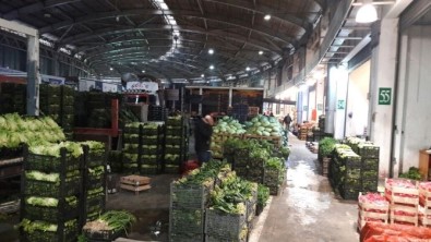 Pazarcılar Halde Eylem Yaptı, Bursa'da Pazarlara Meyve Ve Sebze Gidemedi