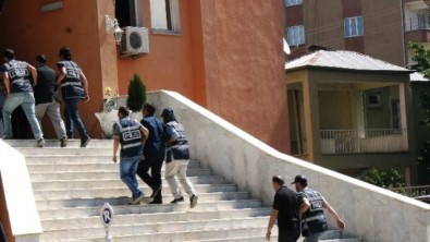 Tuzluca'da Eş Başkanlar Tutuklandı