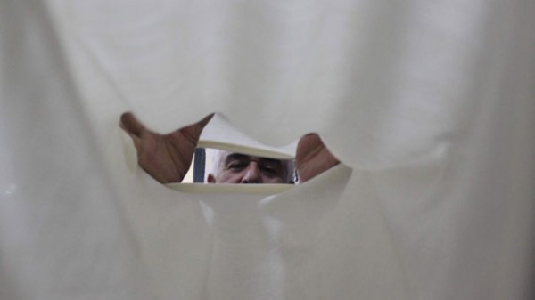 Kar yağacağını duyan yün çamaşırlara hücum etti!