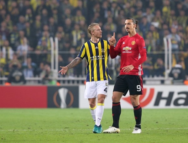 İbrahimovic Kjaer'in boğazını sıktı