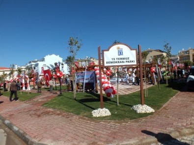 Didim'de 15 Temmuz Demokrasi Parkı Açıldı