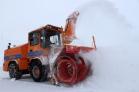 Doğu'da Kar Ve Tipi Dolayısıyla Kapanan Köy Yolları Açılıyor