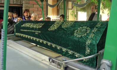 Korkut Özal'ın Cenazesi Evinden Alındı