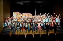 DIKILITAŞ - Lösemili Çocuklar İçin Oyun Sahnelendi