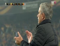 MOURINHO - Mourinho golü ayakta alkışladı