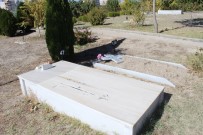 HAC İŞARETİ - Süryani Kadim Mezarlığına Zarar Verildi