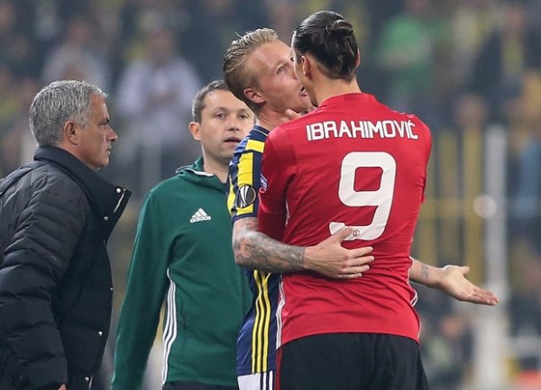 İbrahimovic Kjaer'in boğazını sıktı