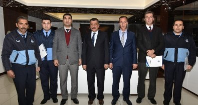 Başkan Gürkan, Zabıta Görevlilerine Teşekkür Belgesi Verdi