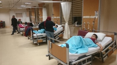 Bursa'da 5 Öğrenci Tosttan Zehirlendi