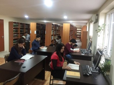 TİKA'dan Bakü'de İlahiyat Fakültesi'ne donanım desteği