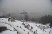 Uludağ'da Kar Yağışı Devam Ediyor