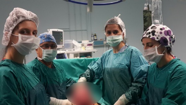 Şişen karnından çıkanlar şaşırttı