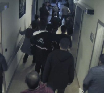 Acilde hasta yakını terörü