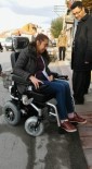 Akülü Tekerlekli Arabası Çalınan Engelli Kadın Yeni Aracına Kavuştu