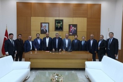 Başkan TOÇOĞLU TÜMSİAD Üyeleri İle Bir Araya Geldi