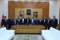 Başkan TOÇOĞLU TÜMSİAD Üyeleri İle Bir Araya Geldi