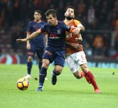BRUMA - Galatasaray Evinde Yıkıldı