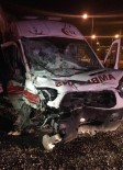 Hasta Taşıyan Ambulans Kaza Yaptı Açıklaması 3 Yaralı Haberi