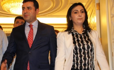 HDP'ye Terör Operasyonu Açıklaması 8 Vekile Tutuklama