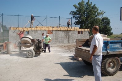 Lapseki Köylerine Halı Saha Yatırımı