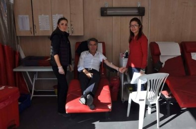 Başkan Gökhan Akel'den Kan Bağışı