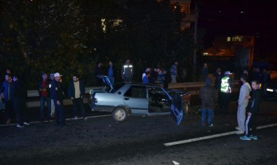 Otomobil, Kaza Yerindeki Kalabalığa Daldı Açıklaması 1 Ölü, 5 Yaralı