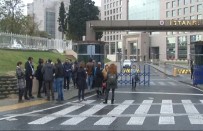 CUMHURIYET GAZETESI - Tutuklanan Cumhuriyet Gazetesi Yöneticileri Cezaevine Gönderildi