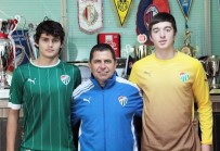 MANCHESTER - Biri Avrupa'nın Gözdesi, Diğeri 2. Lig'de Şans Bulamıyor