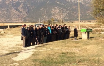 Eski İHA Genel Müdürü Fevzi Kahraman'ın Kayınvalidesi Son Yolculuğuna Uğurlandı