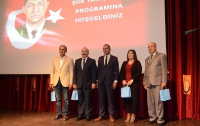 Uşak'ta 'Şehit Ömer Halisdemir Şiir Yarışması' Düzenlendi