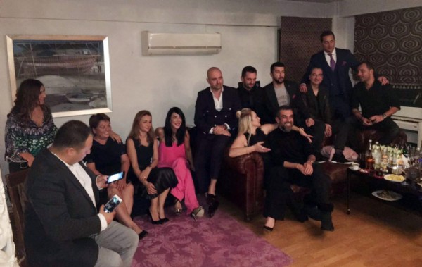 Hande Yener'i isteme ve nişanlanma görüntüleri