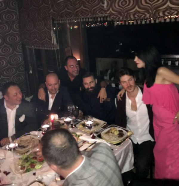 Hande Yener'i isteme ve nişanlanma görüntüleri