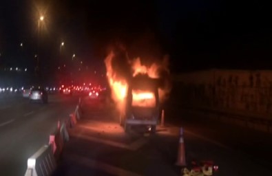 15 Temmuz Şehitler Köprüsü Girişinde Alev Alev Yandı