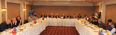 Başkan Gümrükçüoğlu, Basın Toplantısı Düzenledi