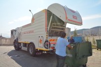 ÇÖP KONTEYNERİ - Körfez'de Temizlik Çalışmaları Sürüyor