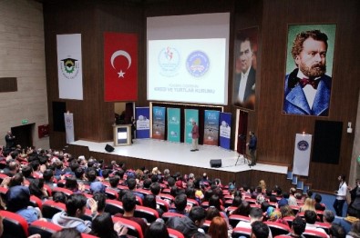 Tarihçi Ve Yazar Talha Uğurluel Üniversite Öğrencileri İle Buluştu