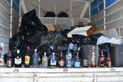 Adana'da 6 Bin 200 Şişe Sahte İçki Ele Geçirildi