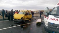 TAKSİ ŞOFÖRÜ - Çankırı'da trafik kazası: 1 ölü, 1 yaralı