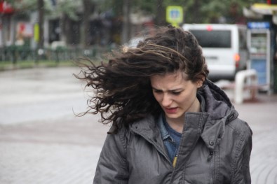 Lodos Zor Anlar Yaşattı