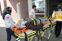 Otomobille Motosiklet Çarpıştı Açıklaması 1 Yaralı