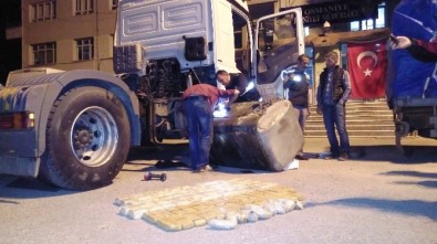 TIR'ın Yakıt Deposundan 53 Kilo Eroin Çıktı