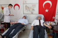 Vali Ve Başkandan Kızılay'a Kan Bağışı